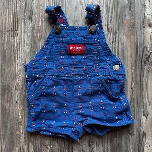 Vintage OshKosh B'gosh Nautical Sailboat Patterned Blue Overalls Short 6-9 Month